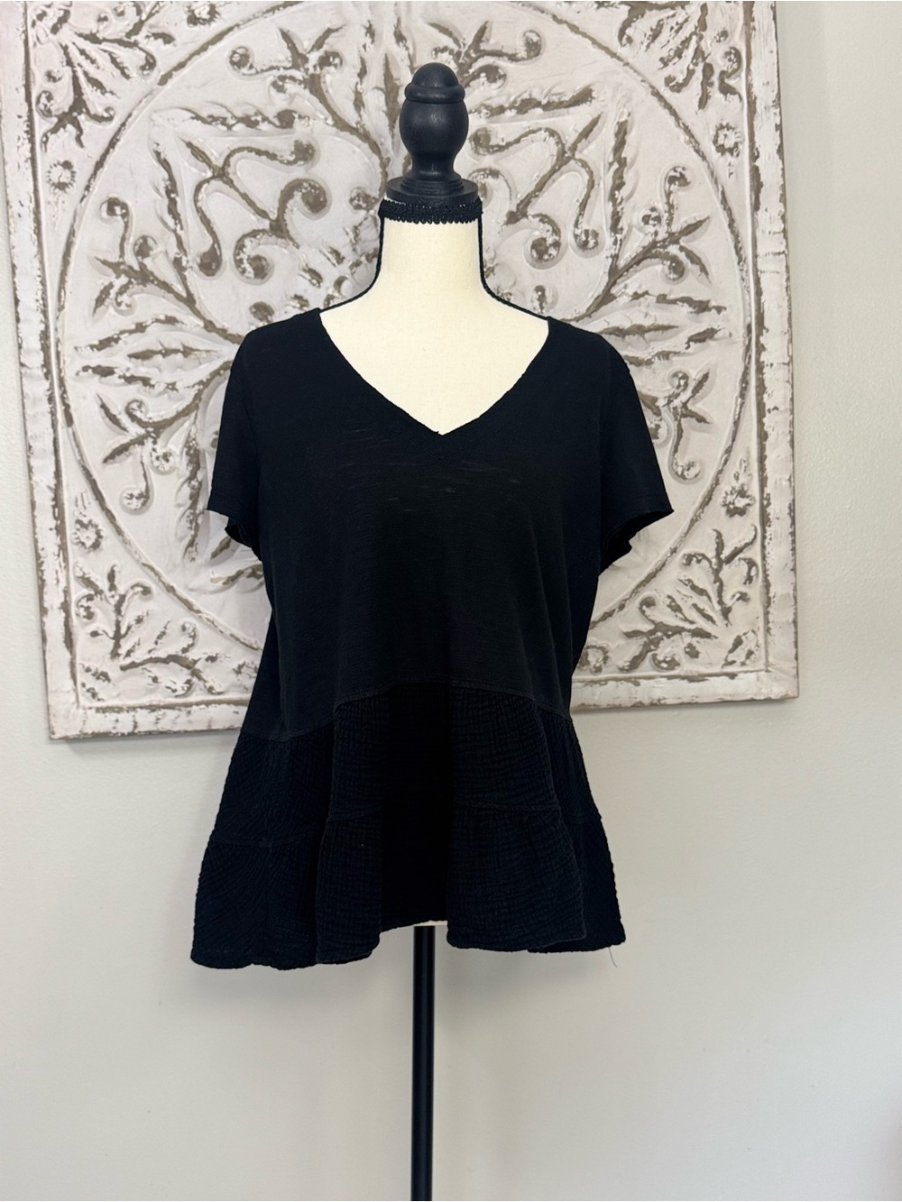Altar’d State Women’s Black Textured Tiered Hem Top